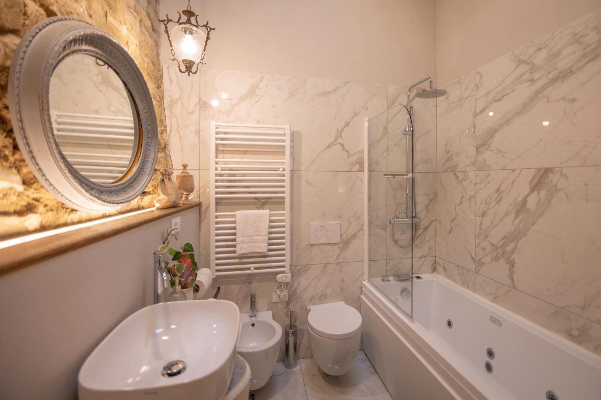 Double Room Spa Bath